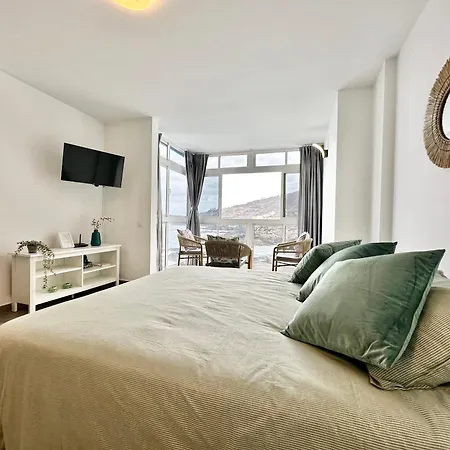 Feel D טקורונטה